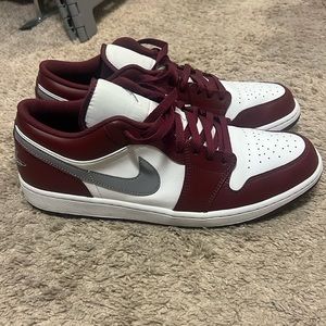 Nike Jordan 1 Low Bordeaux